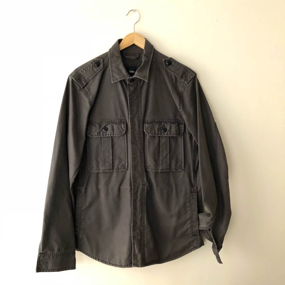Men’s vintage navy military jacket.